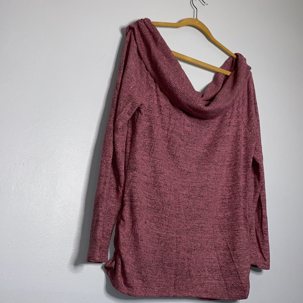Pink sweater - Picture 2 of 4